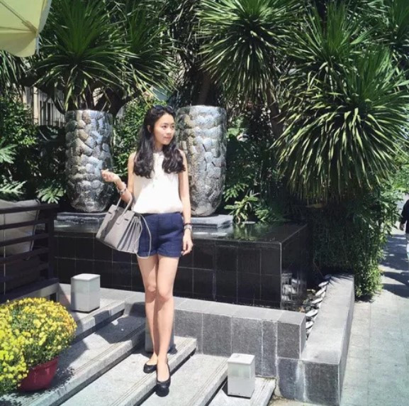 Cô nàng khiến nhiều người ngưỡng mộ khi thành thạo 6 ngoại ngữ từ tiếng Anh, tiếng Pháp, tiếng Tây Ban Nha cho đến tiếng Trung, Nga và Bulgaria.