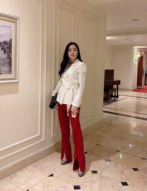 Không những giỏi ngôn ngữ, Minh Thu còn biết chơi piano, tham gia biểu diễn múa ballet từ nhỏ, cô cũng từng làm mẫu ảnh cho nhiều tạp chí tuổi teen, làm MC, diễn viên cho các bộ phim ngắn…