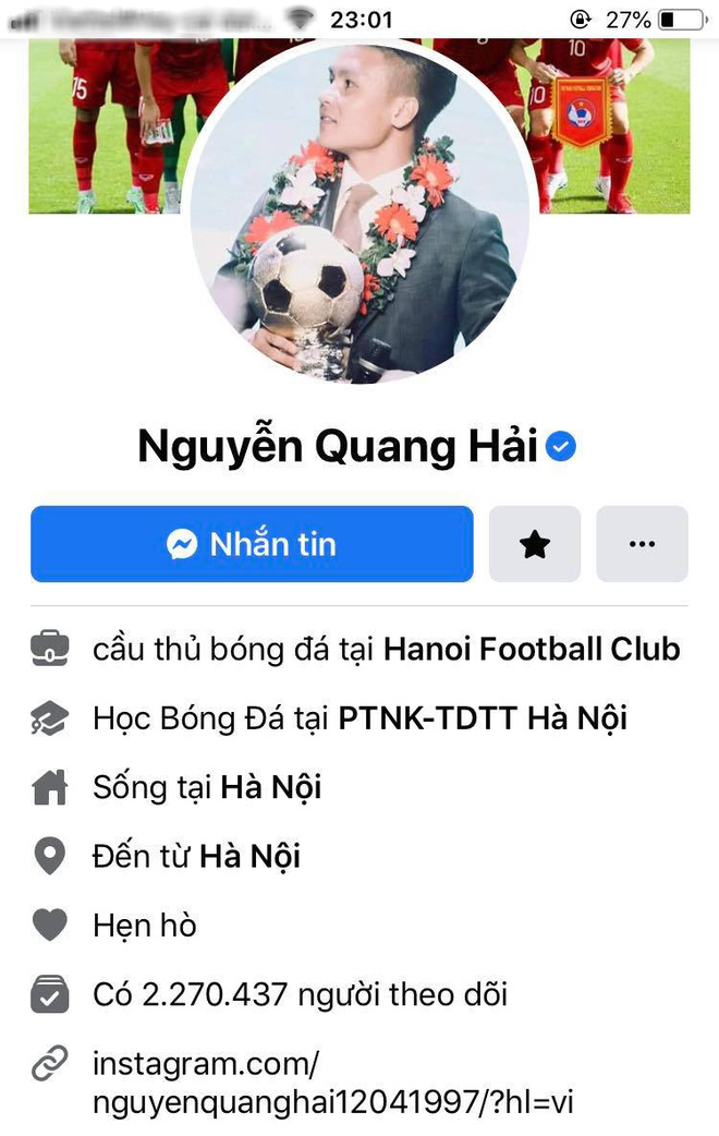 Mới đây, cư dân mạng vô cùng bất ngờ khi mối quan hệ của cặp đôi này tiếp tục xảy ra vấn đề. Bằng chứng là khi Quang Hải vẫn để trạng thái hẹn hò thì Huỳnh Anh đặt chế độ "độc thân" từ lúc nào.