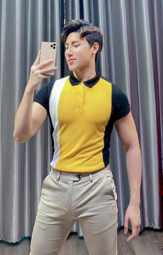 Khi đọc được những bình luận tiêu cực, Khoa Vương cho biết anh không quá quan tâm, "mọi người chưa từng tiếp xúc với mình nên mọi người không biết gì mình, dẫn đến những lời nói không đúng".