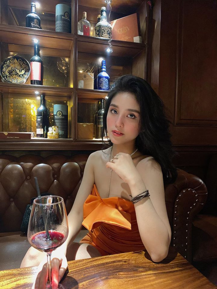 Với ngoại hình cao ráo, xinh đẹp, Trúc Phương còn được CĐM khen ngợi hết lời vì không chỉ có nhan sắc mà còn rất tốt bụng.