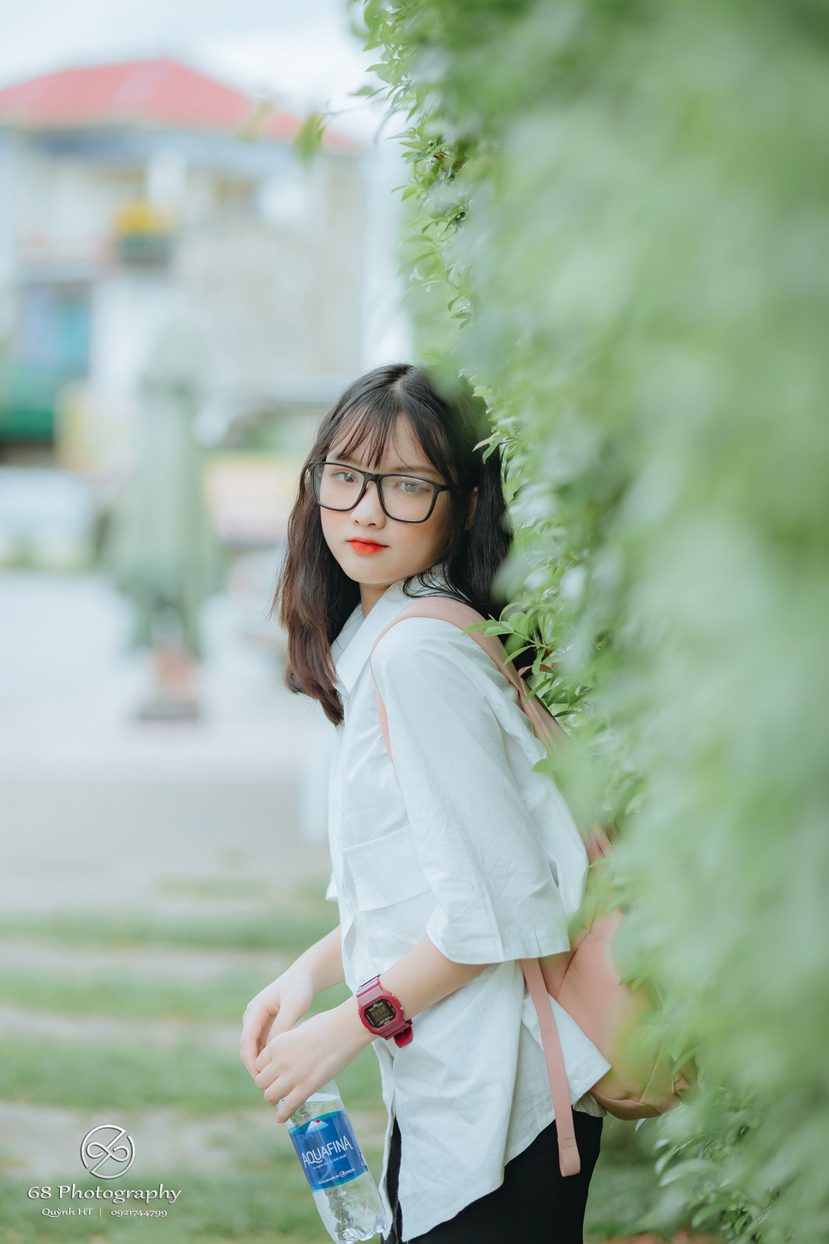 Nữ sinh 2k3 là thành viên đội tình nguyện tiếp sức mùa thi tại điểm thi Trường THPT Anh Sơn 2.