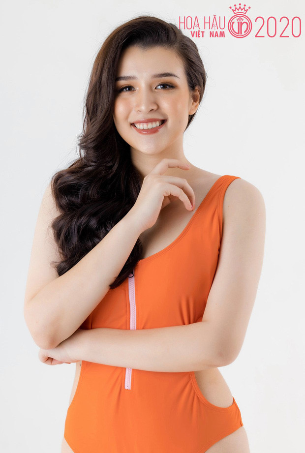 Người đẹp Hoa hậu Việt Nam 2020 gia nhập đường đua bikini tiếp theo là Hoàng Thùy Anh (sinh năm 1999) hiện đang theo học Tâm lý Giáo dục tại Đại học Sư phạm Hà Nội.