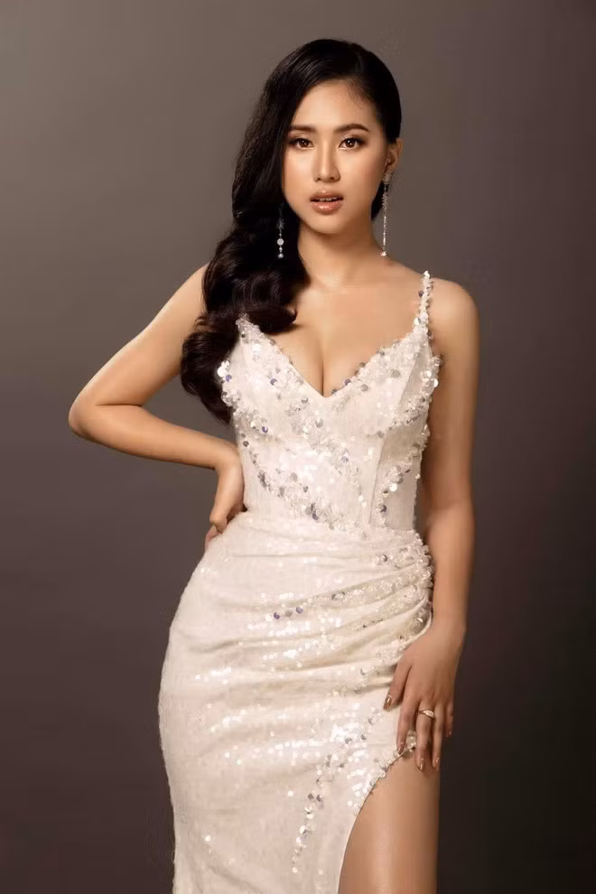 Bảo Nghi đang theo học tại Hult International Business School với học bổng trị giá 20.000 USD/năm.