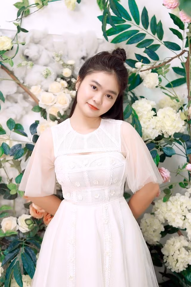 Không chỉ tài năng mà nhan sắc của Thiện Nhân cũng ra dáng thiếu nữ với vẻ đẹp rạng rỡ, trẻ trung và tươi tắn.