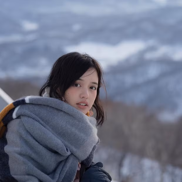 Nhờ ngoại hình dễ thương cùng phong cách cá tính, Pigkaploy cũng được nhiều nhãn hàng ưu ái mời đóng quảng cáo cũng như làm mẫu ảnh.