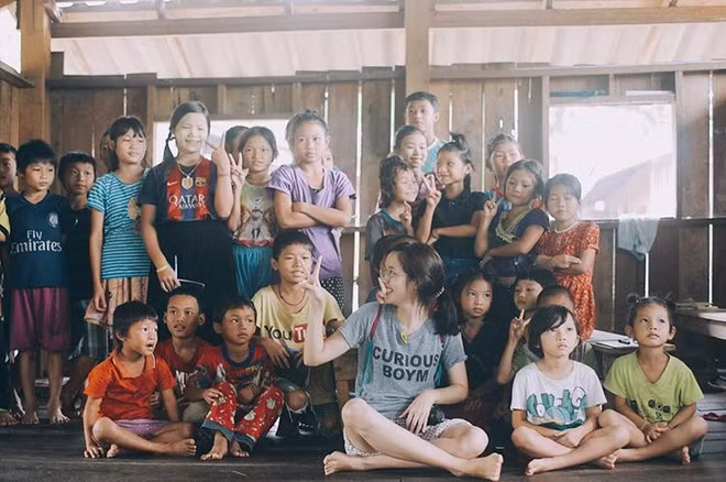 Trong các chuyến hành trình của mình, blogger người Thái Lan này ghi lại những hình ảnh đặc biệt, khắc họa cuộc sống đời thường của người dân địa phương.