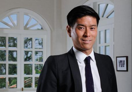 Là con trai của ông trùm bất động sản và dệt may Henry Kwee, Evan Kwee tốt nghiệp Cao đẳng Babson, hiện giữ chức phó chủ tịch của Capella Hotel Group và trưởng bộ phận thiết kế tại Pontiac Land Group. Không những thế, cuộc hôn nhân của anh cũng trở nên đình đám, được truyền thông quan tâm khi thông tin cô dâu là Claudia Sondakh, con gái của một trong những gia tộc giàu có nhất Indonesia, được tiết lộ. Ảnh: Forbes.