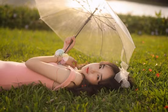 Với Lâm Lê, gia đình luôn là điều quan trọng nhất. Ba mẹ luôn là người theo sát cô mỗi khi có chuyện vui buồn, cũng như là nguồn động lực to lớn để cô nàng có thể cố gắng.