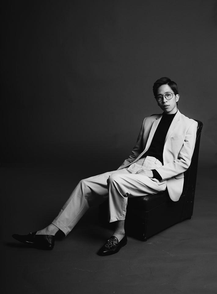 Những phát ngôn của Hoàng ViruSs nhanh chóng trở thành tâm điểm bàn luận của nhiều chị em, đa phần họ cảm thấy chạnh lòng vì không được quan tâm, nhưng thực tế mà nói đó lại là suy nghĩ chân thực, hợp lý ở thời điểm hiện tại. Mời quý độc giả đón xem thêm video ViruSs - Ngân Sát Thủ chia tay sau 5 năm mặn nồng - Nguồn: VTC NOW