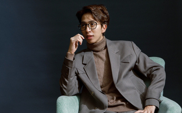 Là người đặt nặng công việc, Hoàng chia sẻ: "Nếu có điều gì làm ảnh hưởng đến công việc của mình thì mình sẽ có xu hướng buông bỏ".