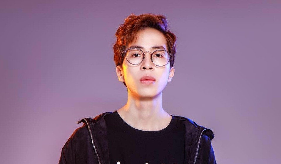 “Giờ yêu đương với mình giống như ăn uống, phải có nhưng không đặt nặng” - đây là phát ngôn khiến nhiều chị em tức giận, tuy nhiên với đặc thù công việc như hiện tại, nam streamer chia sẻ như vậy cũng có phần đúng.