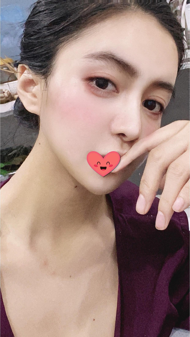 Cô nàng không ngần ngại thừa nhận chuyện phẫu thuật thẩm mỹ để có nhan sắc xinh đẹp hơn.