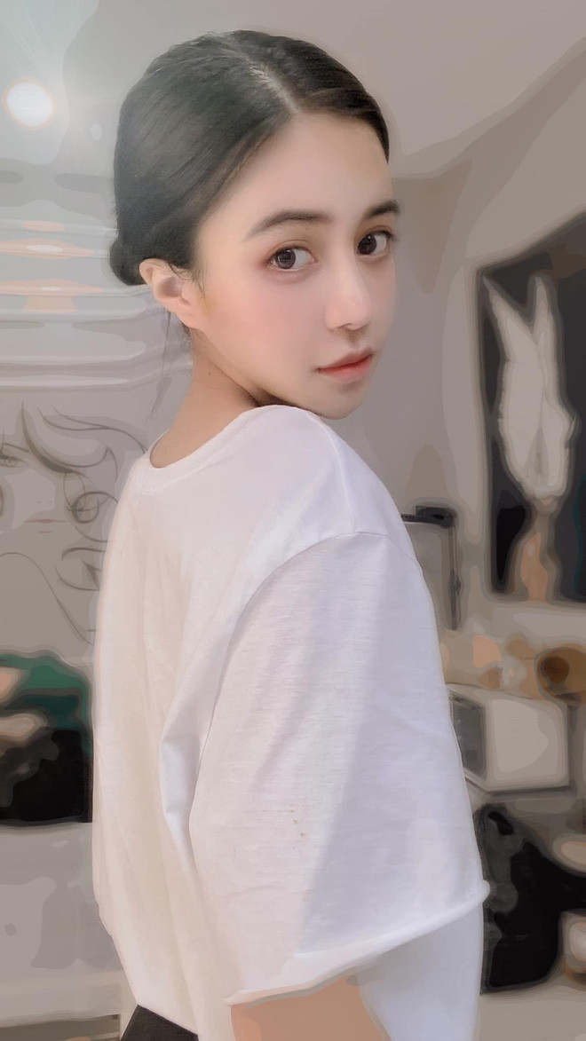 Trước đó Trang Anna cũng có những màn dao kéo rất thành công như sửa mũi, làm răng.