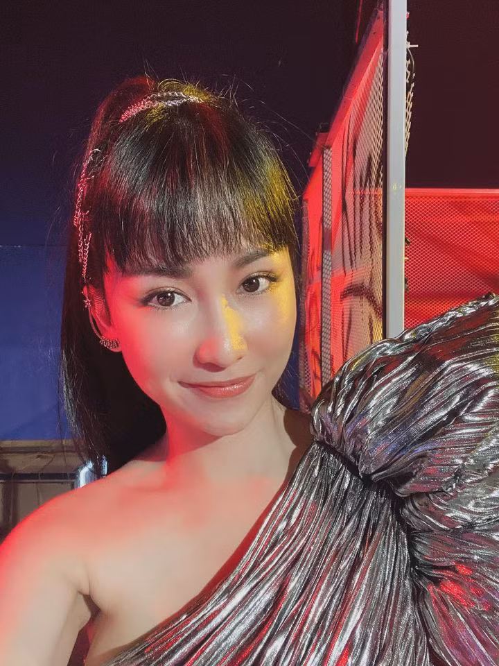 DJ Trang Moon lộ nhan sắc lạ đến khó tin tại King Of Rap DJ Trang Moon lo nhan sac la den kho tin tai King Of Rap