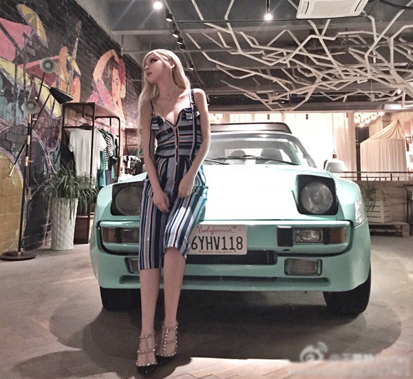 Vu Văn Tĩnh, nickname Shirley là hot girl Trung Quốc đang nổi tiếng trên mạng xã hội với hàng trăm nghìn người theo dõi.