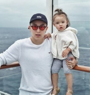 Dù còn nhỏ nhưng Doris đã có rất nhiều người hâm mộ vì gương mặt xinh xắn như búp bê.