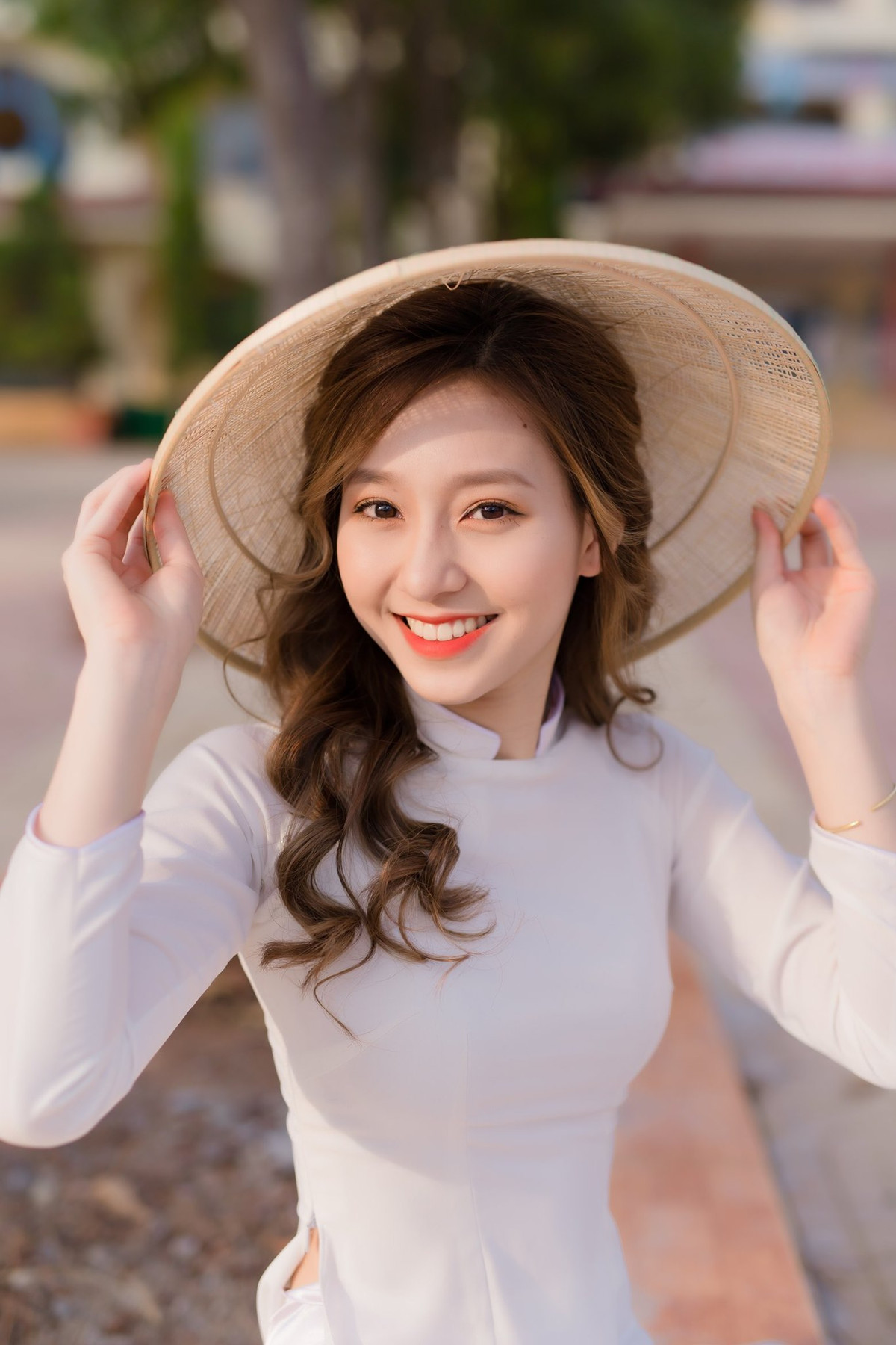 Phương mong rằng qua câu chuyện cùng sự lạc quan của bản thân sẽ lan tỏa năng lượng tích cực đến những người có cùng hoàn cảnh. Mời quý độc giả đón xem thêm video Cuộc sống mới của nữ sinh Đắk Lắk bị cắt chân - Nguồn: KÊNH VTC14