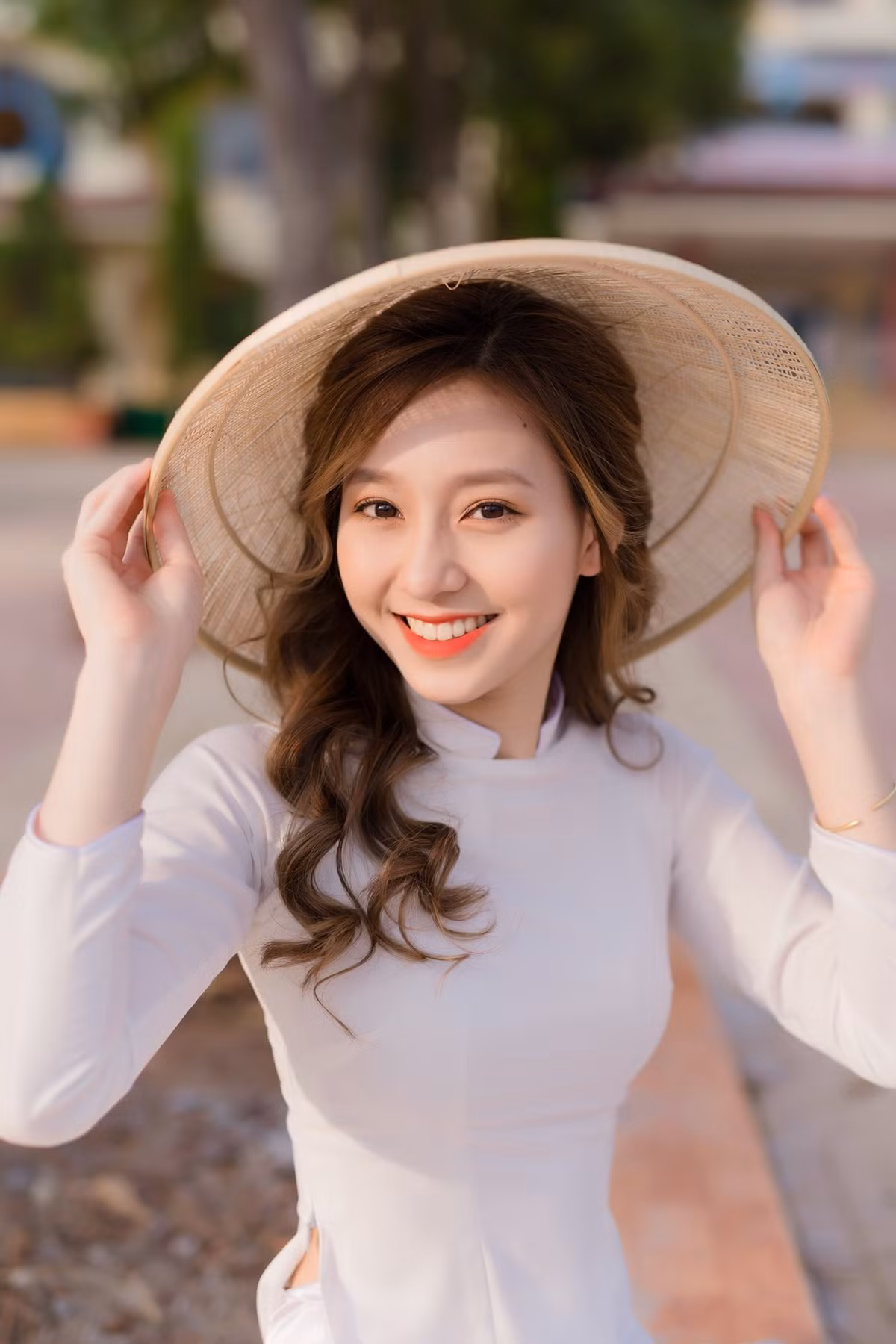 Phương mong rằng qua câu chuyện cùng sự lạc quan của bản thân sẽ lan tỏa năng lượng tích cực đến những người có cùng hoàn cảnh. Mời quý độc giả đón xem thêm video Cuộc sống mới của nữ sinh Đắk Lắk bị cắt chân - Nguồn: KÊNH VTC14