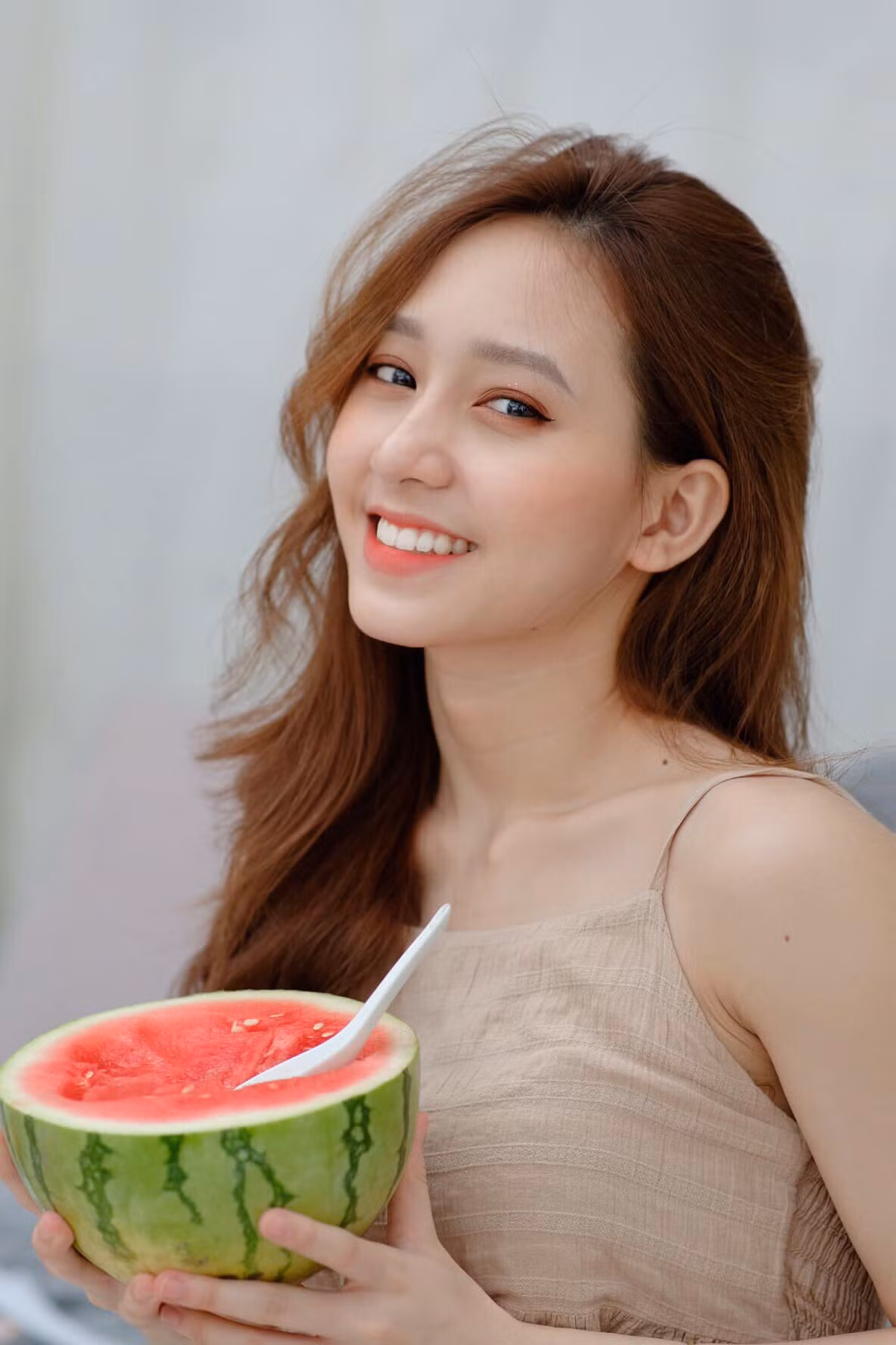 Mong muốn lớn nhất của nữ sinh 2001 ở hiện tại là đủ điều kiện, sức khỏe, học tập thật tốt để ra trường.