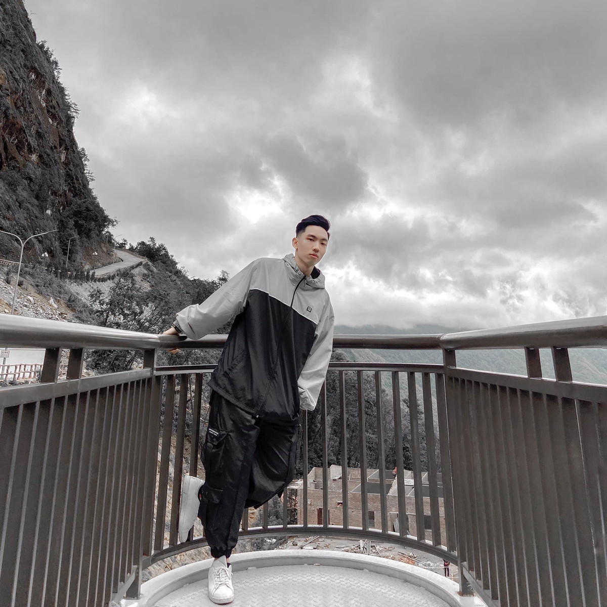 Được biết, hiện tại Tiến Đạt đang là sinh viên năm nhất, khoa Kinh tế Đối ngoại trường Đại học Ngoại thương Hà Nội.