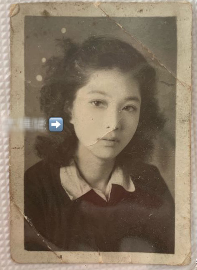 Từ mẹ, chị, hay là cậu, thậm chí là bà, là ông, là ông cố,...của nữ chính đều sở hữu nhan sắc khiến người khác mê đắm.