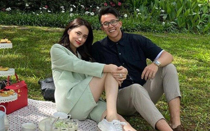 Chỉ vài giờ sau vụ "phốt" này, trên MXH nhiều người đã bắt trend cực nhanh viết lên dòng trạng thái từ "Hi em" như thể hiện một câu chào hỏi xã giao.