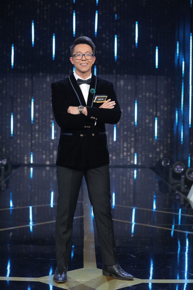 Ấn tượng khi được Hương Giang "nhắm trúng đích", chàng CEO người Singapore Matt Liu từng khiến MC Trấn Thành và Ban cố vấn choáng ngợp trước sự giàu có của anh chàng này ngay ở đoạn clip giới thiệu.