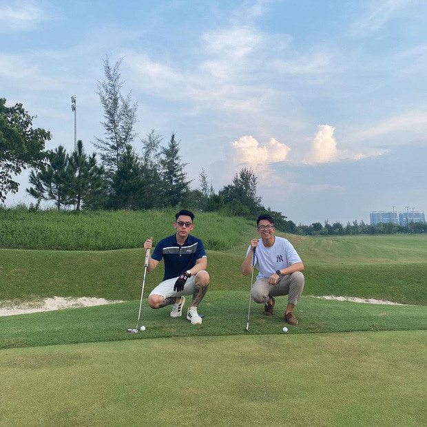 Matt Liu cùng CEO giàu có Tống Đông Khuê là cặp bạn thân đình đám, cả hai đều có sở thích chơi golf sang chảnh, sưu tầm xe sang.