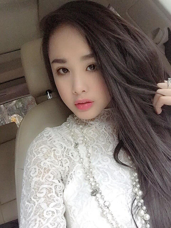 Bạn gái Karik trước đây sở hữu khuôn mặt gây thiện cảm, xinh xắn với vẻ đẹp rất tự nhiên.