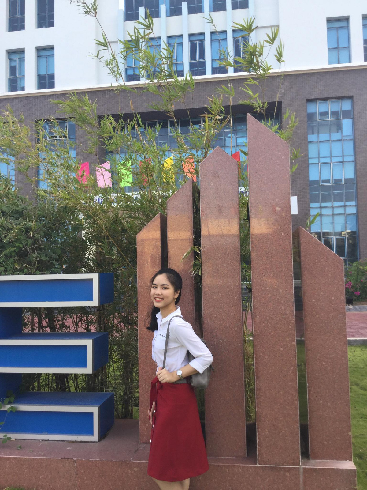 Nữ sinh viên xinh đẹp được nhiều khán giả chú ý khi tham gia sân chơi Đường lên đỉnh Olympia.