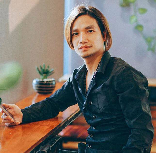 Những tưởng rằng khi ngoại hình thay đổi thì sự nghiệp trong showbiz của anh sẽ thăng hoa, thế nhưng mọi sự hoàn toàn đi ngược lại dự tính của chàng trai này.