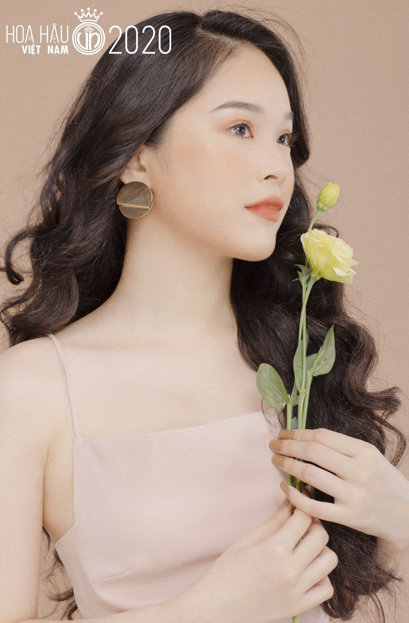 Võ Ngọc Mỹ Ngân, 22 tuổi, hiện là sinh viên năm cuối ngành Khoa học Quản lý, ĐH Khoa học Tự nhiên (ĐH Quốc gia TP HCM).