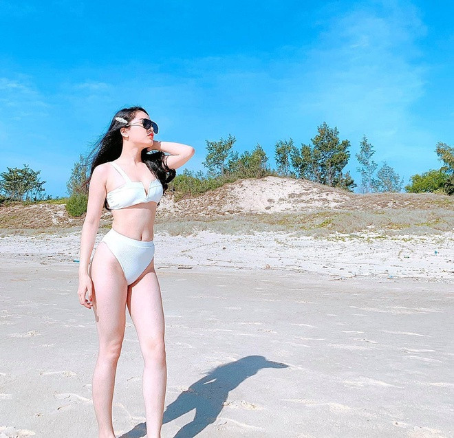 Cô gái sinh năm 1998 muốn làm việc trong môi trường năng động, được giao tiếp và gặp gỡ nhiều người.