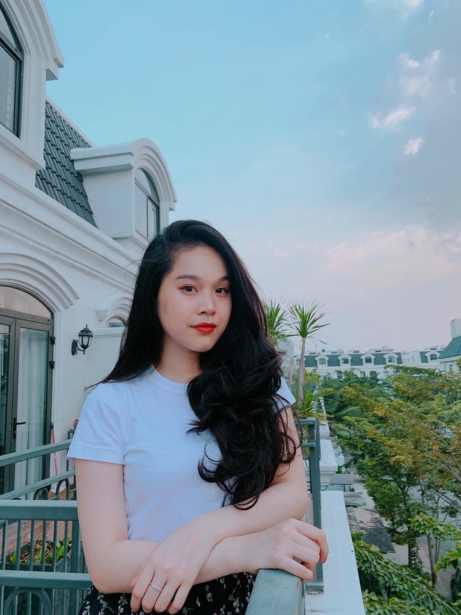 Ngân dự định theo đuổi công việc liên quan nghệ thuật trong tương lai.