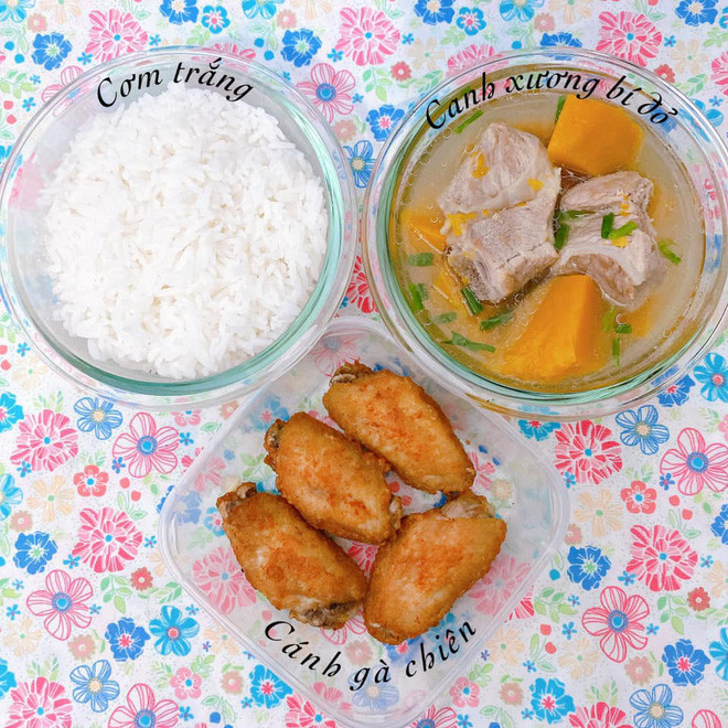 Mỗi lần chị Huyền chia sẻ những hộp cơm trưa chuẩn bị cho chồng mang đi làm, dân tình lại được dịp xuýt xoa vì quá sức ngon lành, bắt mắt.