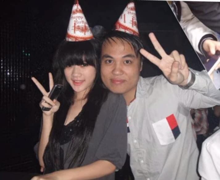 Nam rapper LK được coi là lá thụ trong làng rap Việt, là một trong những cái tên đình đám của giới underground. Ngay từ thời xưa cho đến hiện tại, chàng rapper này vẫn giữ được ngoại hình khá "đô con" và có phần đĩnh đạc, trưởng thành hơn so với các rapper khác.