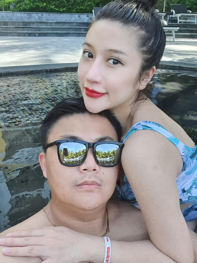 Sinh con xong, cô nàng khoe đã giảm được hơn 10kg khiến chị em bỉm sữa kinh ngạc.