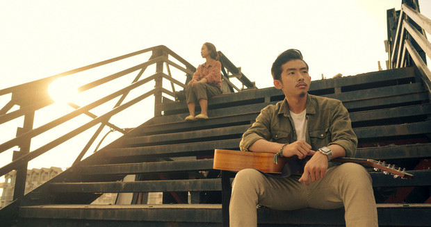 Theo sự truy lùng của dân mạng, chàng rapper này là Hà Quốc Hoàng, sinh viên năm 3 trường đại học Văn Lang.