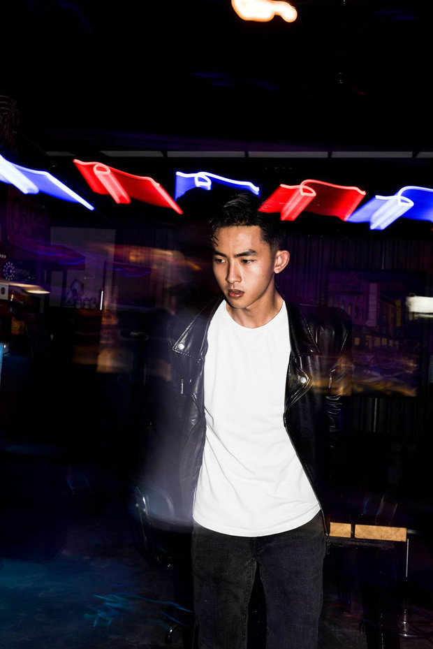 Gần đâ, Hà Quốc Hoàng còn có dịp xuất hiện trong bộ phim Bằng Chứng Vô Hình. Tuy chỉ là vai phụ (em trai nhân vật chính), nhưng nhân vật do Quốc Hoàng đảm nhận cũng đóng một vai trò cực kì quan trọng trong diễn biến phim.