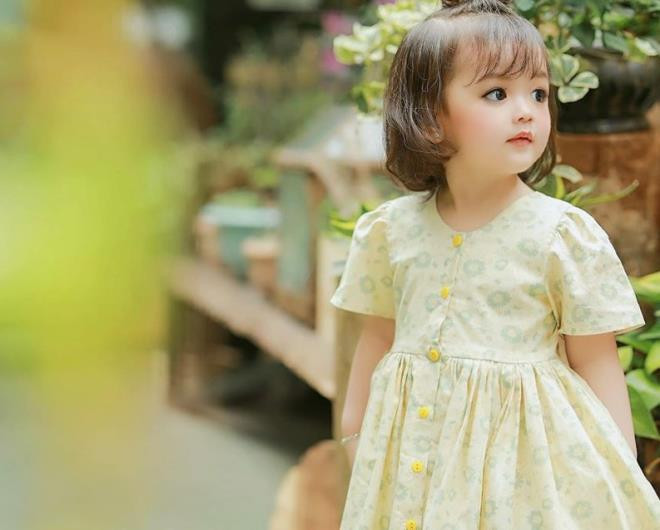 Nàng mẫu 3 tuổi từng nhiều lần “làm mưa làm gió” trên cộng đồng mạng với những bộ ảnh đáng yêu, xinh như thiên thần.