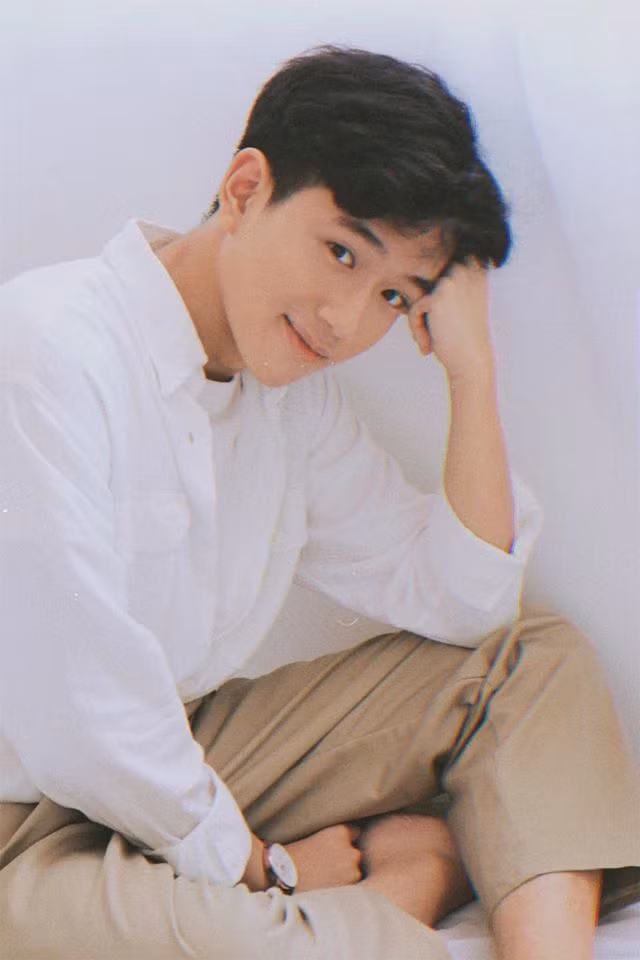 Anh chàng hot boy IELTS Nguyễn Thiện Khiêm không còn quá xa lạ với những ai hay theo dõi mạng xã hội và thích học tiếng Anh.