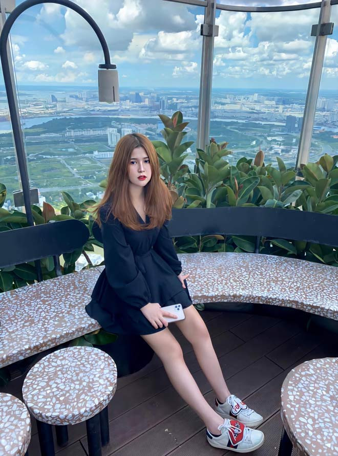 Thời gian đầu tập không hề thấy xuống cân, Trang khá hoang mang nhưng quyết tâm không từ bỏ. Xem phòng tập là nhà, 10X quen với hầu hết huấn luyện viên và học được thêm nhiều bài tập mới. Cô đến phòng tập 3-4 buổi mỗi tuần, chủ yếu tự tập để tăng sức bền.