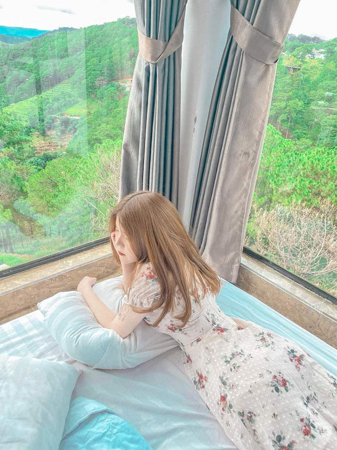 Trang thường ăn đồ luộc, hấp và không nêm gia vị. Gia đình cô động viên con gái ăn thêm nhưng 10X cảm thấy đã quen với chế độ này. Một số món ăn được cô ưu tiên lựa chọn như khoai lang, gạo lứt, yến mạch.