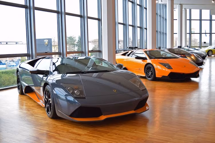 Dưới mái nhà vững chắc của Audi, Lamborghini đã liên tục tung ra được những "top hit" như Murcielago, Gallardo... và đạt được thành công chưa bao giờ hãng được chứng kiến trước đây.
