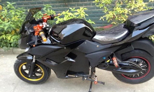 Sau "trào lưu" scooter và ôtô điện, những chiếc xe môtô PKL chạy điện có xuất xứ từ Trung Quốc với mức giá "rẻ bèo" lại tiếp tục khiến người Việt "sục sôi" muốn sở hữu.