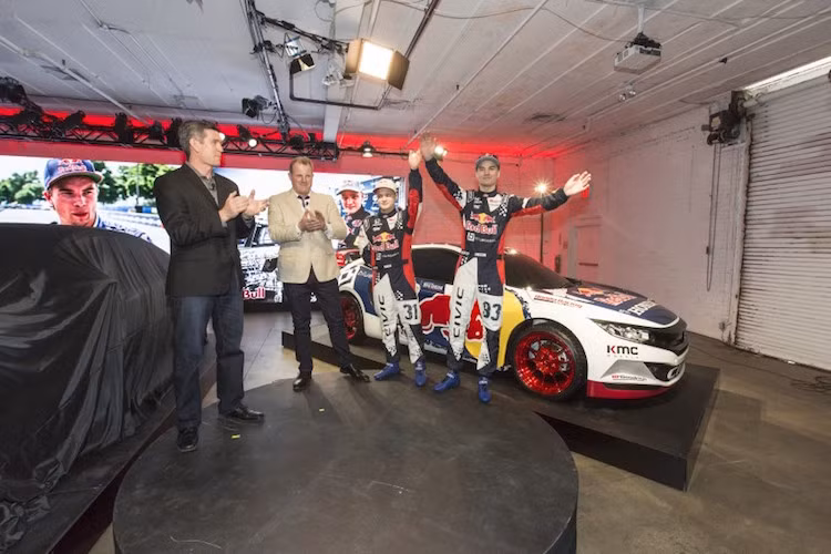 Vào ngày 21/5/2016 tới, những chiếc Civic Coupe GRC sẽ cùng với các đối thủ như Subaru Impreza, Ford Fiesta, Volkswagen Polo... tham dự vòng đầu tiên của mùa giải 2016 tại sân Wild Horse Pass Motorsports Park ở Arizona, Mỹ.