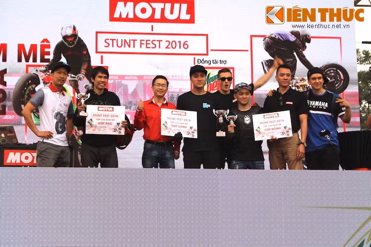 Sau 2 ngày tranh tài, cuộc thi Motul Stunt Fest 2016 đã khép lại cực kỳ thành công. Với những kinh nghiệm đã thu được tại cuộc thi năm nay, hy vọng các stunter Việt sẽ tiếp tục quay trở lại vào cuộc thi năm sau với sự chuyên nghiệp ngày càng nâng cao, từng bước đưa phong trào chơi stunt tại Việt Nam gần hơn với các nước bạn.