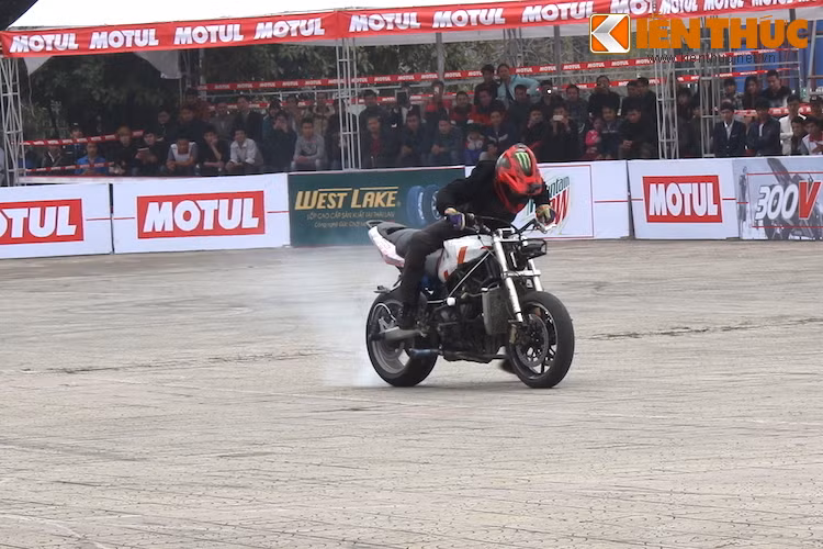 Với kinh nghiệm nhiều năm thi đấu và dẫn đầu tại Motul Stunt Fest, nhiều người đã dự đoán rằng anh sẽ tiếp tục vô địch trong giải năm 2016 này.