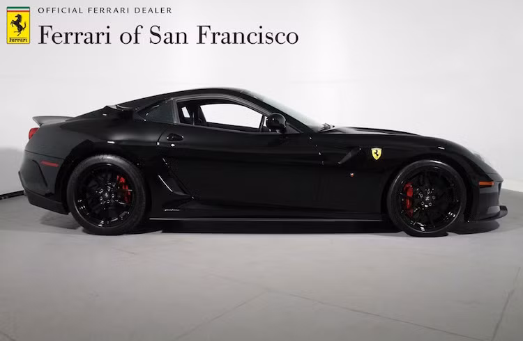 Chiếc 599 GTO với gói trang bị Track Use Aerokit này mới chỉ đi được 3584 km và ở trong tình trạng như mới. Hiện tại, chiếc xe đang được bảo quản ở đại lý chính hãng Ferrari ở San Francisco, Mỹ.